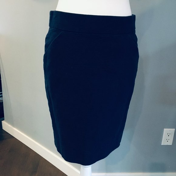 J. Crew Classic Blue The Pencil Skirt  - Sz 4 - Picture 1 of 9